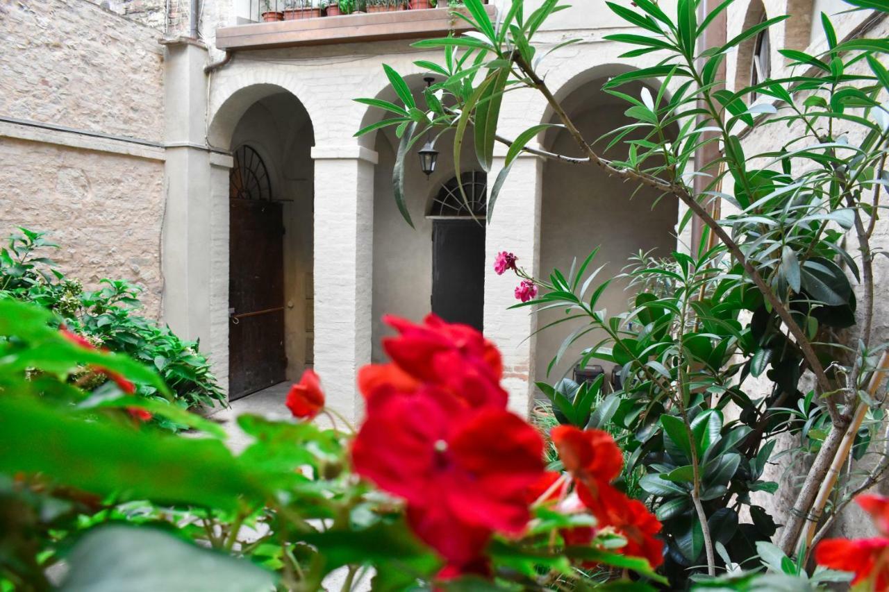 Il Nido Del Canterino Perugia Kültér fotó